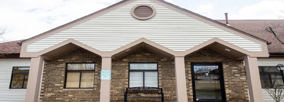 DENTAL IMPLANTS And PERIODONTAL HEALTH Cover Image