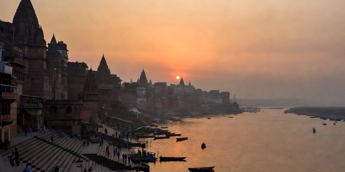 Experience the Golden Triangle with Varanasi Itinerary