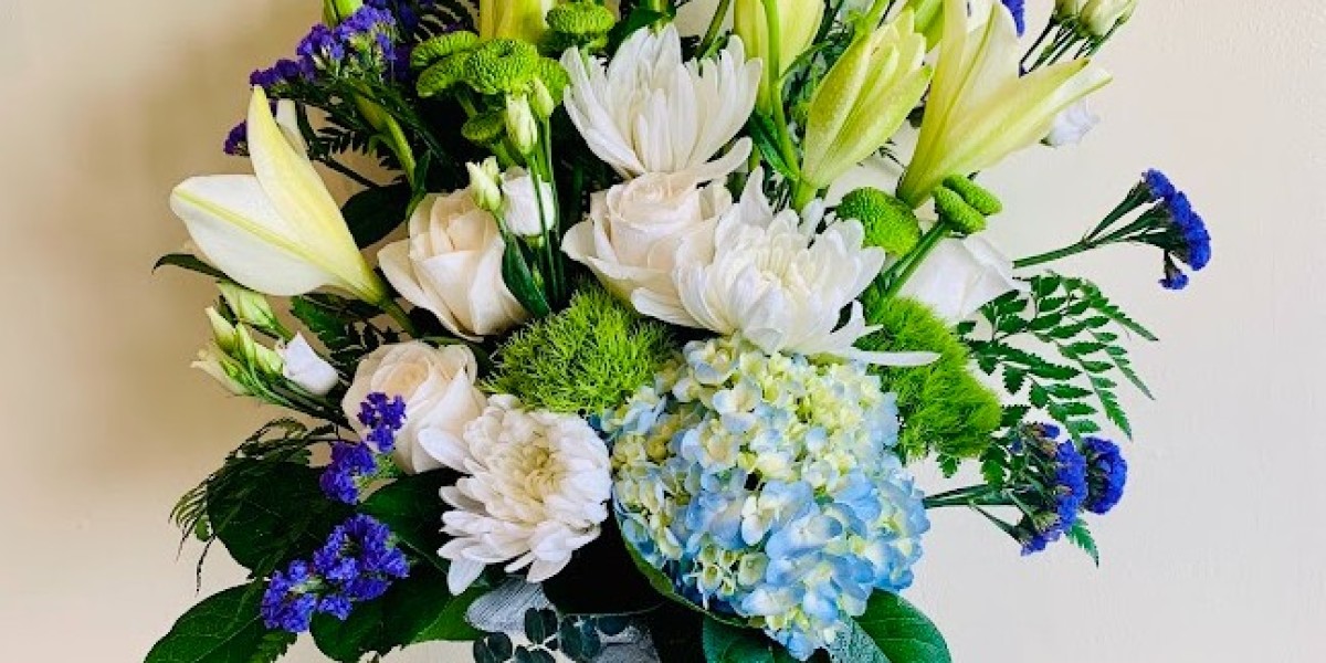 Cheering Up a Sick Friend: How to Choose Get Well Flowers That Won't Overwhelm a Hospital Room